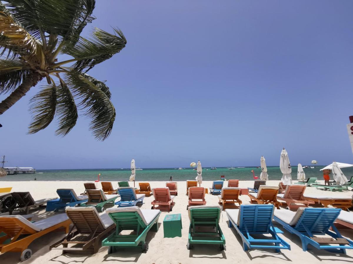 Coral Suites Beach Club & Spa Playa Los Corales プンタ・カナ エクステリア 写真
